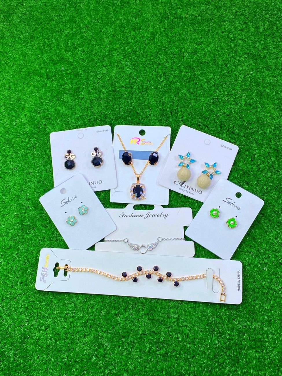 Eid Jewelry Set – 1 Elegant Bracelet, 1 Statement Necklace Set, 1 Classic Pendant, 2 Stylish Earrings & 2 Trendy Ear Tops